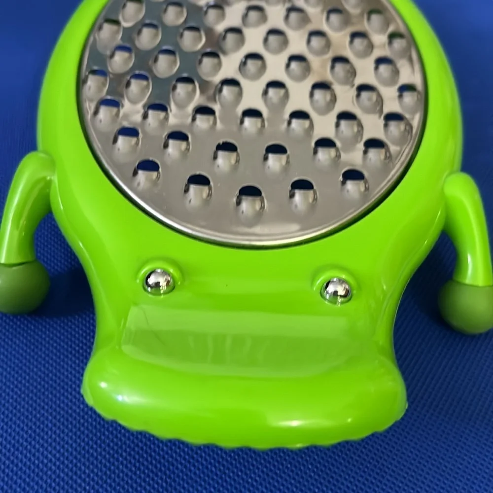Vintage Alligator Cheese Grater New NWOT